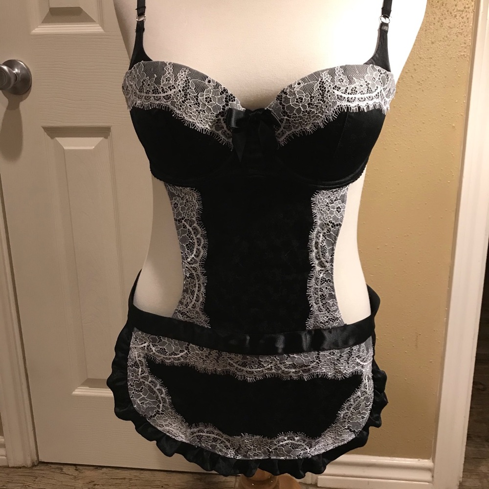 Victoria’s Secret French Maid 36C Sexy!